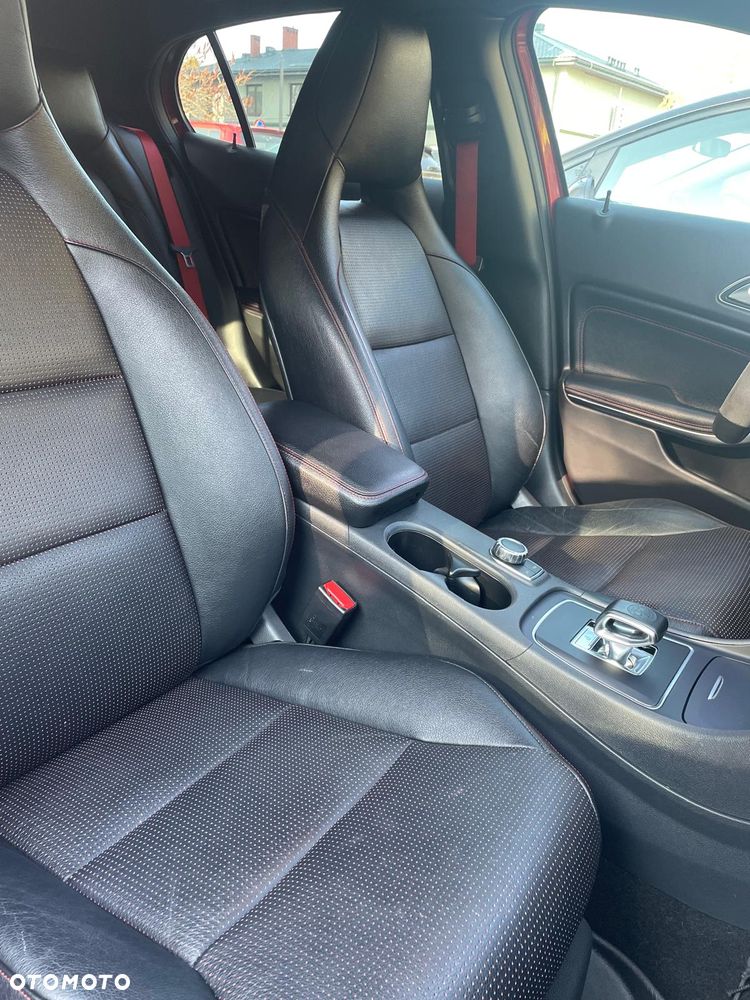 Mercedes-Benz GLA AMG 45 4Matic AMG Speedshift 7G-DCT - 7