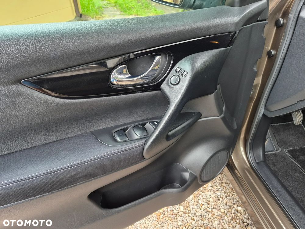 Nissan Qashqai 1.6 dCi DPF acenta - 24