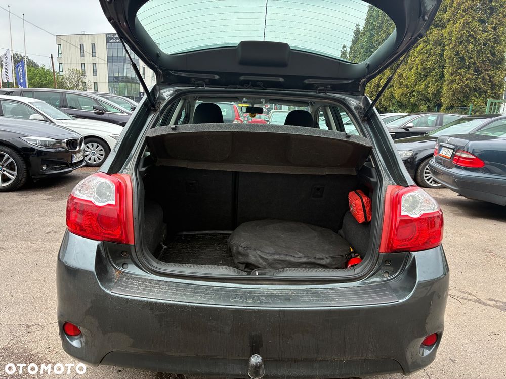 Toyota Auris - 12