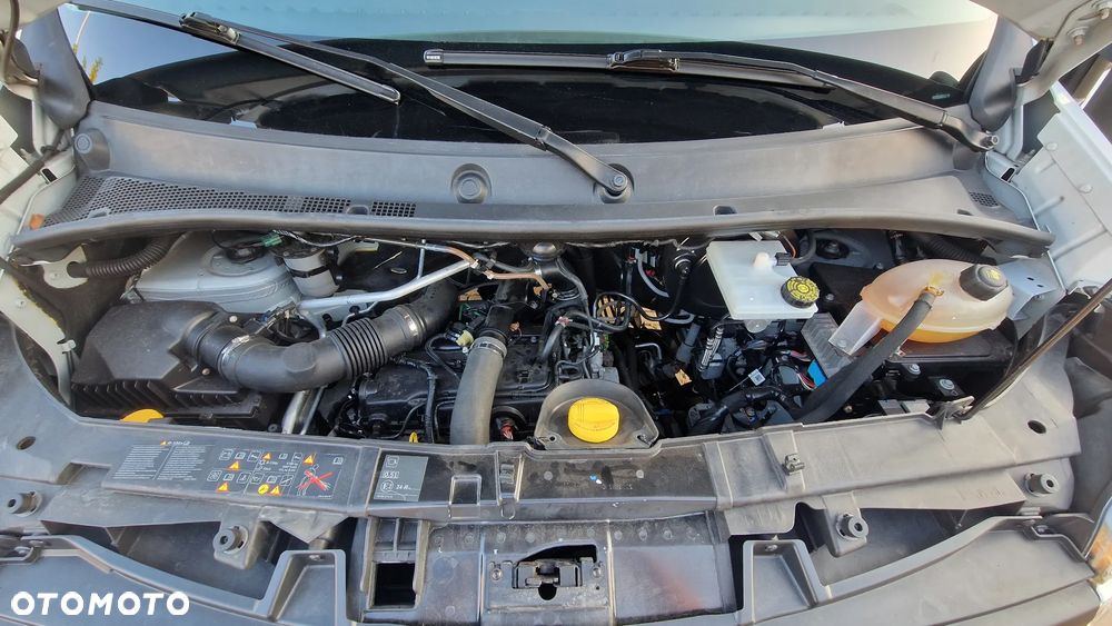 Nissan NV400 - 19