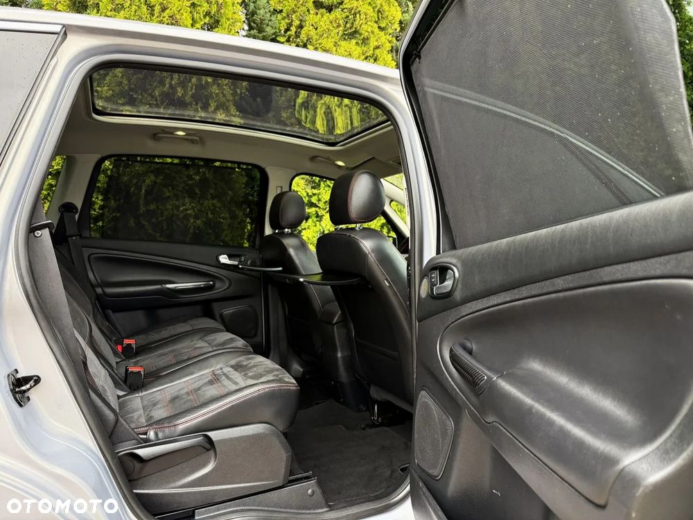 Ford S-Max - 38