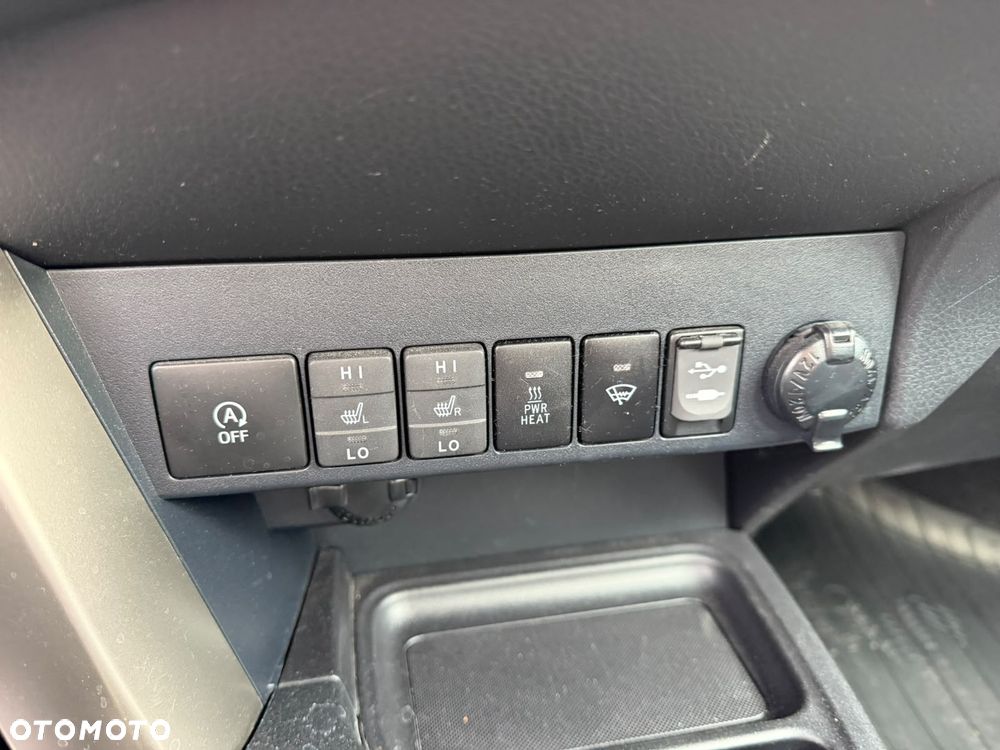 Toyota RAV4 2.0 D-4D Prestige 4x2 - 24