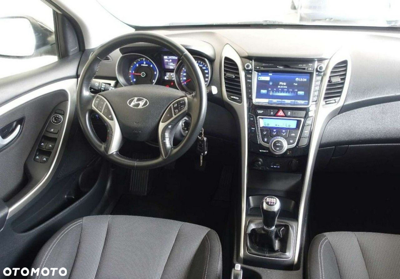 Hyundai i30 1.6 D GO - 21