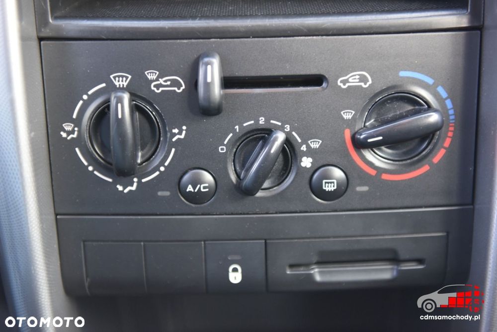 Peugeot 207 - 26