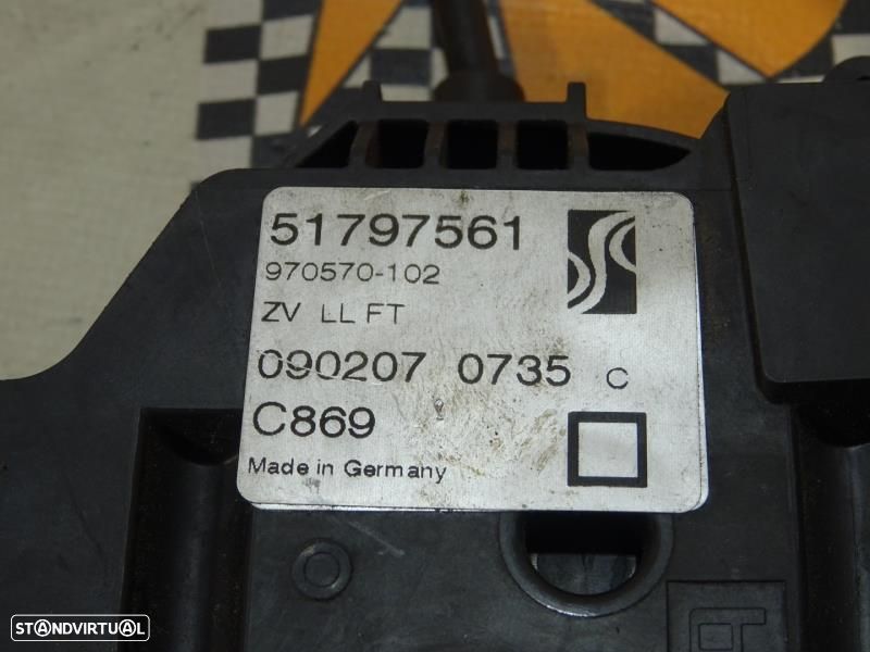 Fecho Da Porta Frente Esquerda Fiat Grande Punto (199_)  51797561 / 97 - 8