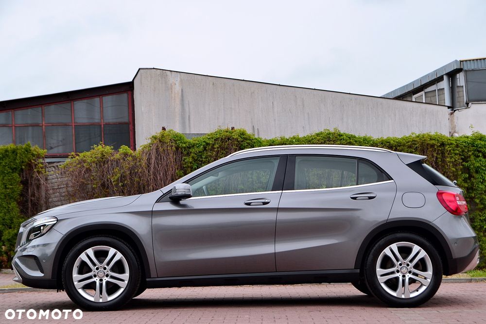 Mercedes-Benz GLA 200 Style - 8