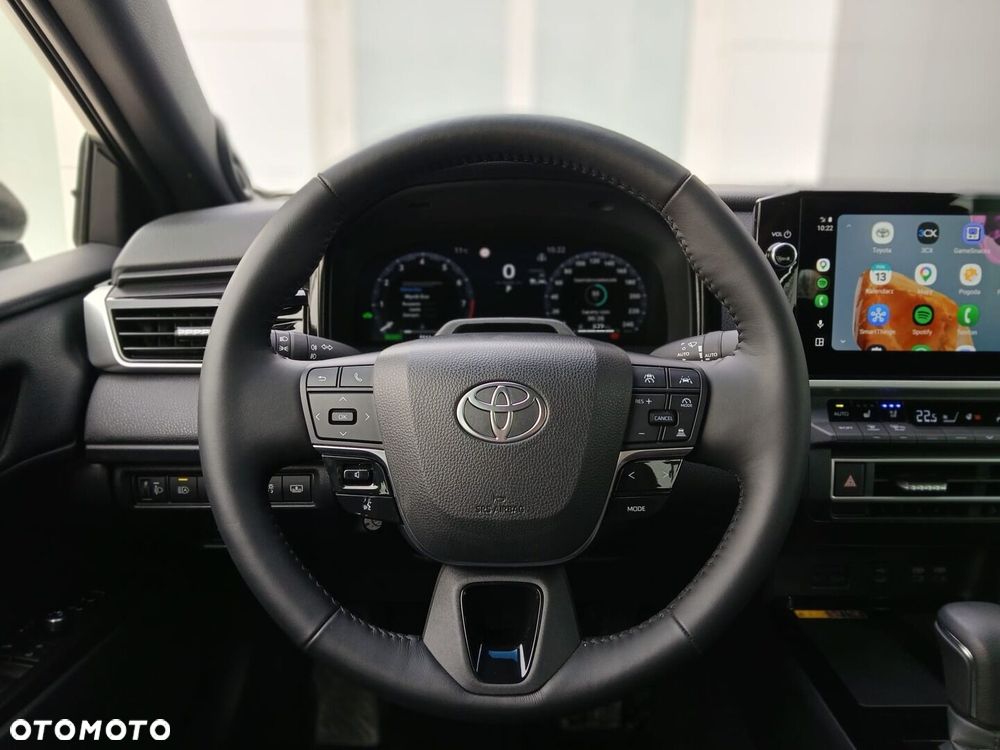 Toyota Camry - 12