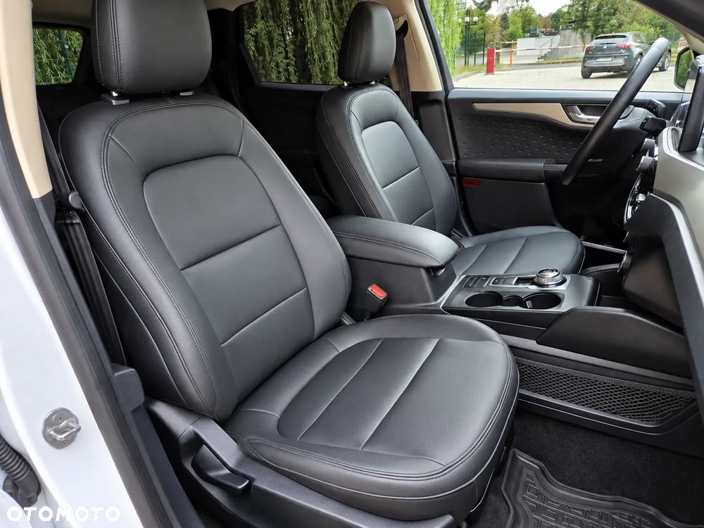 Ford Escape 2.0 EcoBoost AWD Titanium - 17