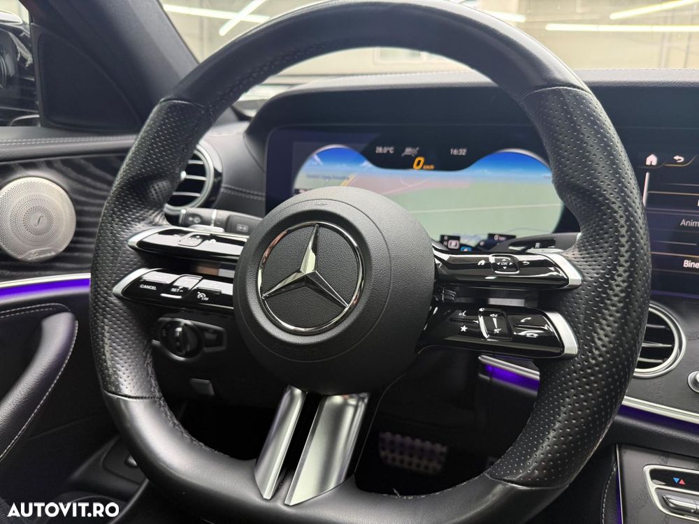 Mercedes-Benz E 300 de 4Matic 9G-TRONIC AMG Line - 10