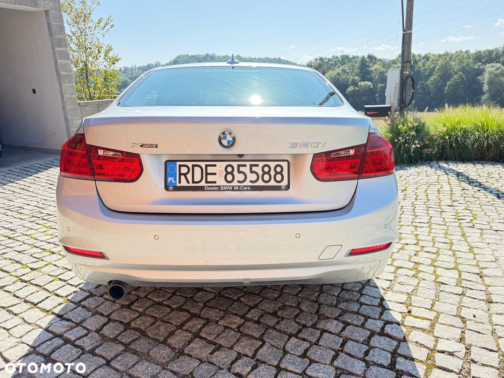 BMW Seria 3 320i xDrive - 5