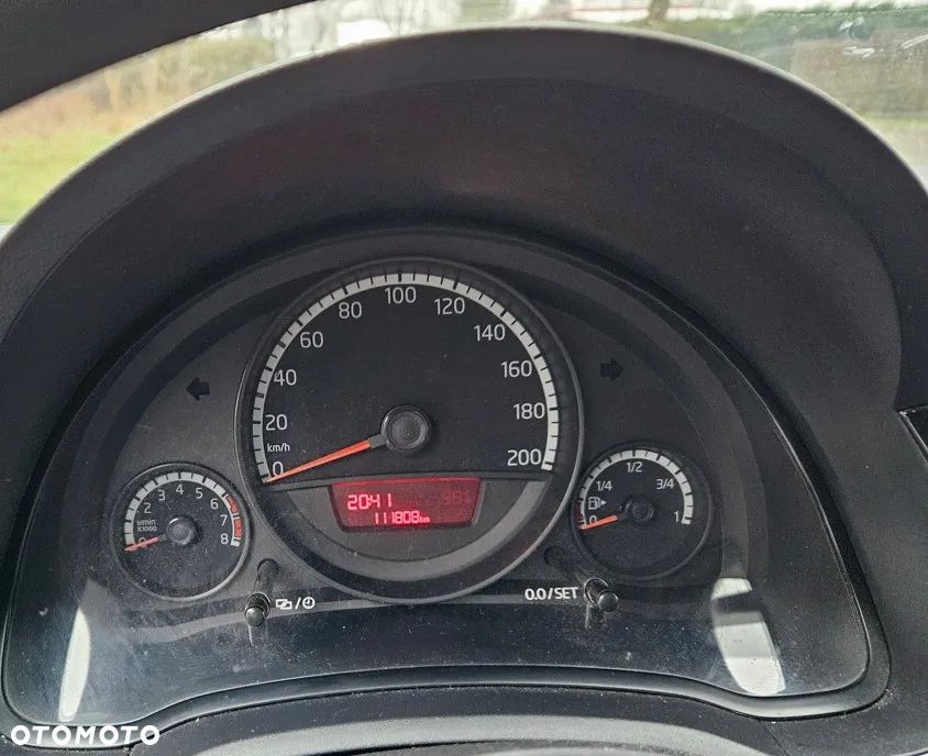 Volkswagen up! 1.0 move - 9