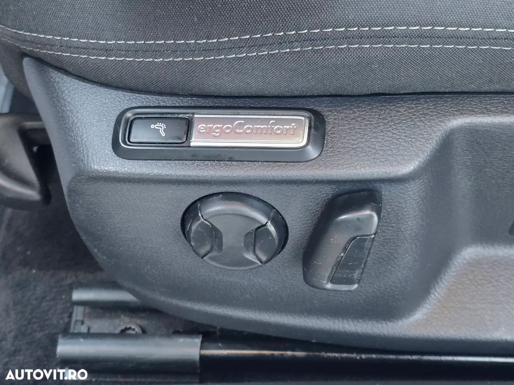 Volkswagen Passat - 17