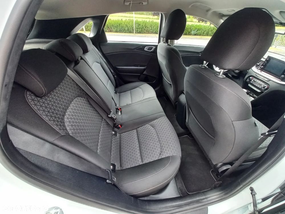 Kia Ceed 1.6 CRDi DCT Spirit - 21