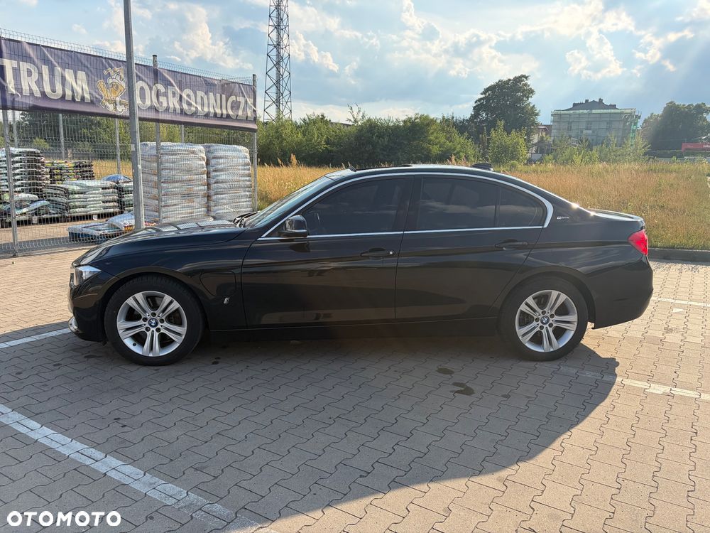 BMW Seria 3 330e iPerformance Sport Line - 4