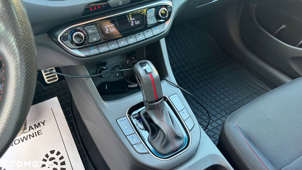 Hyundai i30 1.5 T-GDI 48V-Hybrid DCT N-Line - 9