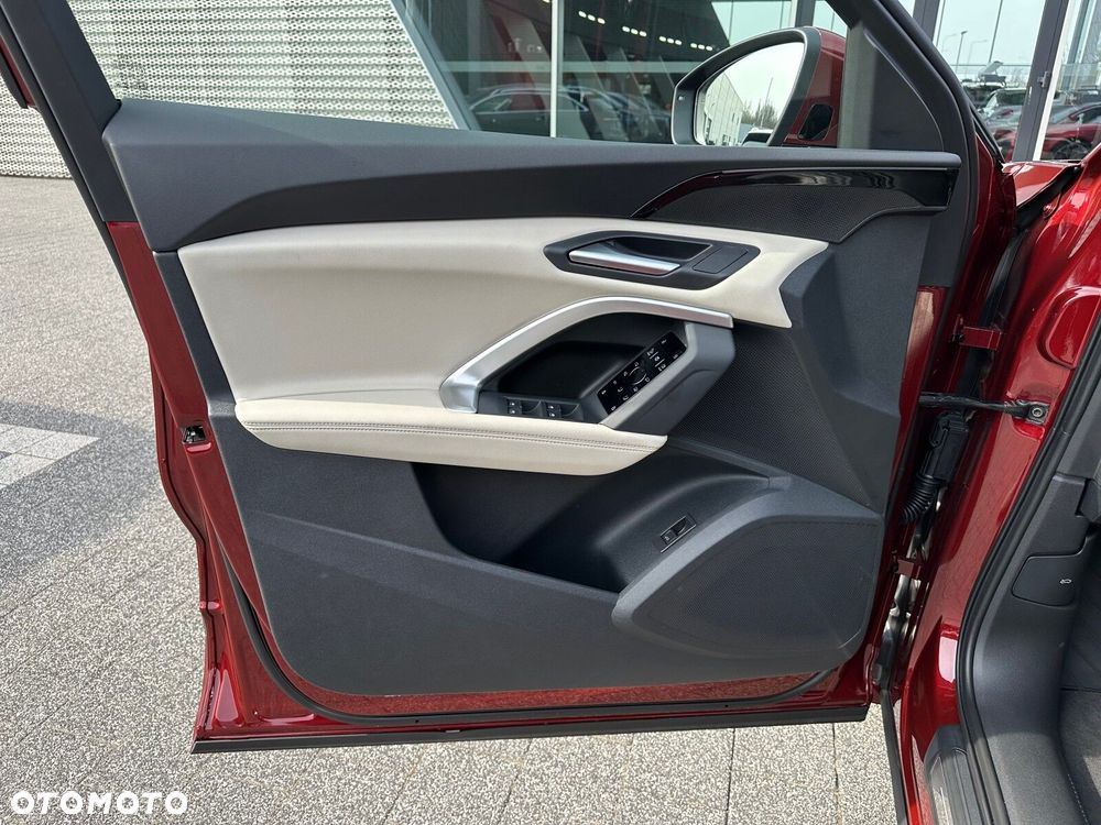 Audi Q5 Sportback - 11