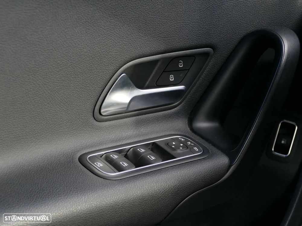 Mercedes-Benz A 250 Limousine e Style Plus - 33