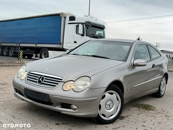 Mercedes-Benz Klasa C 180 Kompressor