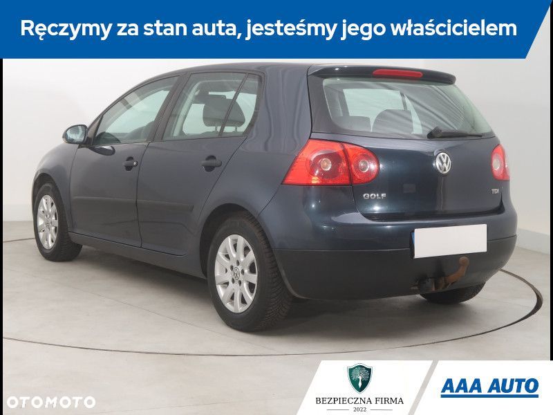 Volkswagen Golf - 5