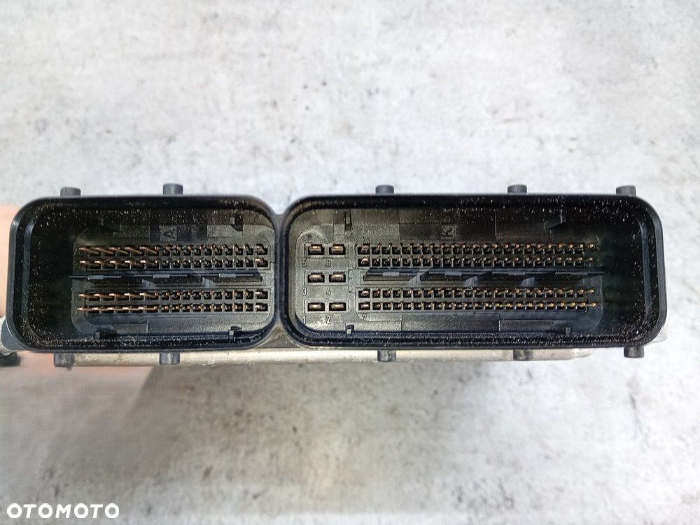 KOMPUTER, STEROWNIK VW PASSAT B6 06F906056AM 0261S012132  BOSCH - 3