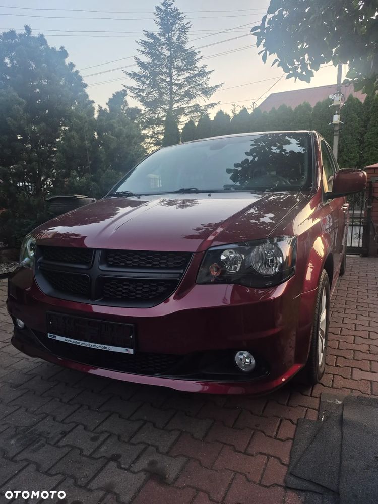 Dodge Grand Caravan 3.6 R/T - 21