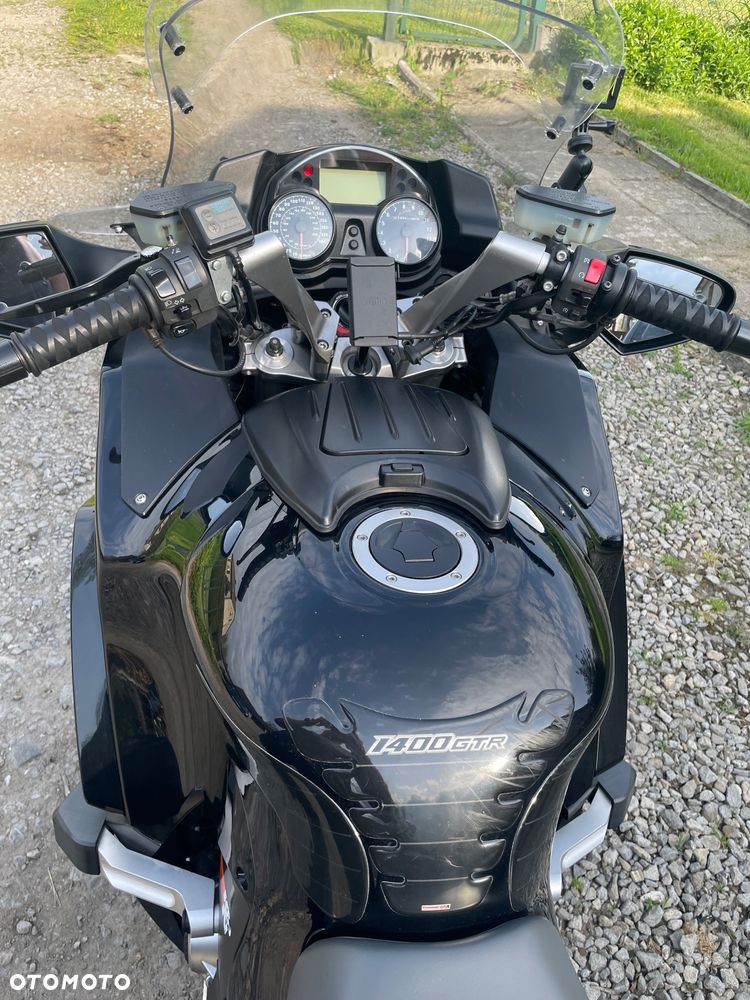 Kawasaki GTR - 14