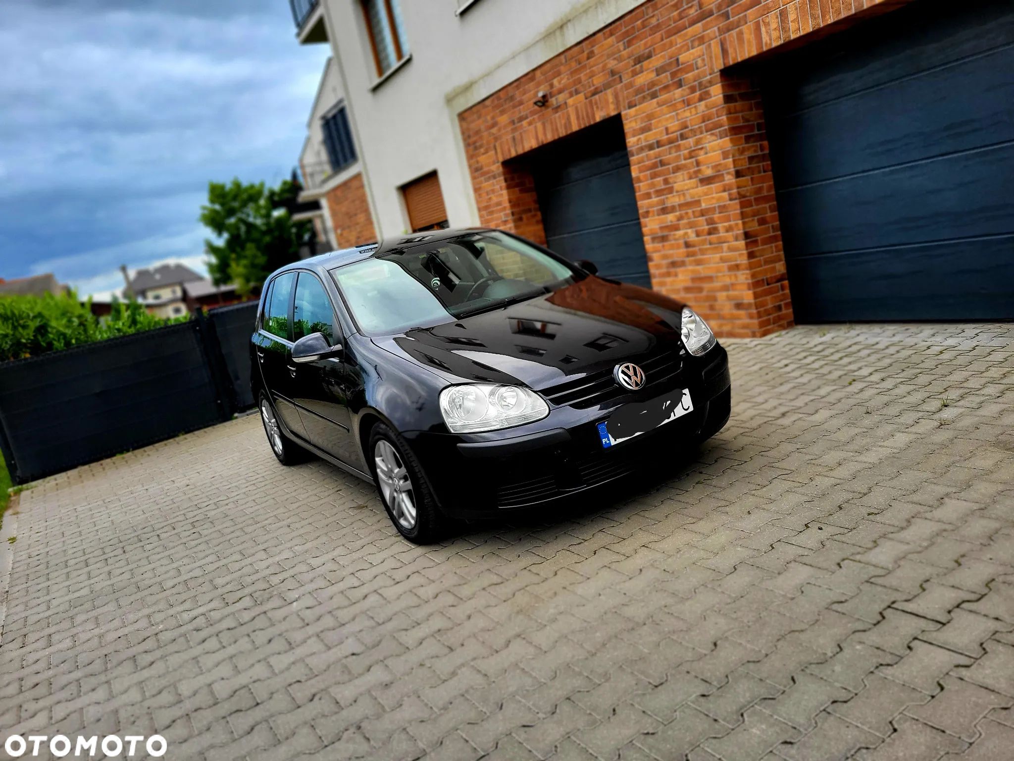 Volkswagen Golf - 1
