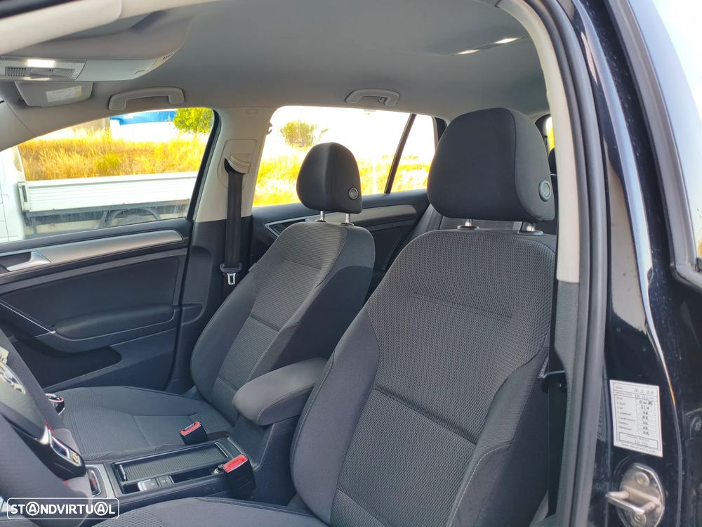 VW Golf 1.6 TDi R-Line - 24