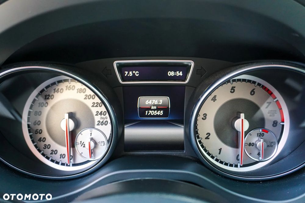 Mercedes-Benz GLA 200 Activity Edition - 25