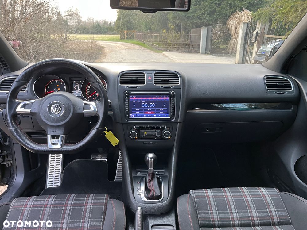 Volkswagen Golf - 15