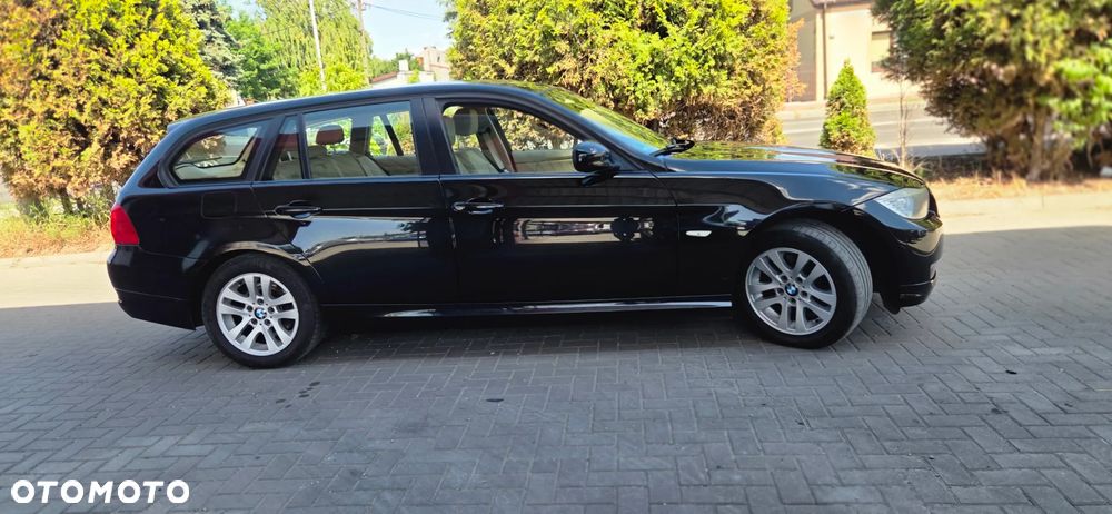 BMW Seria 3 318d DPF Edition Exclusive - 17