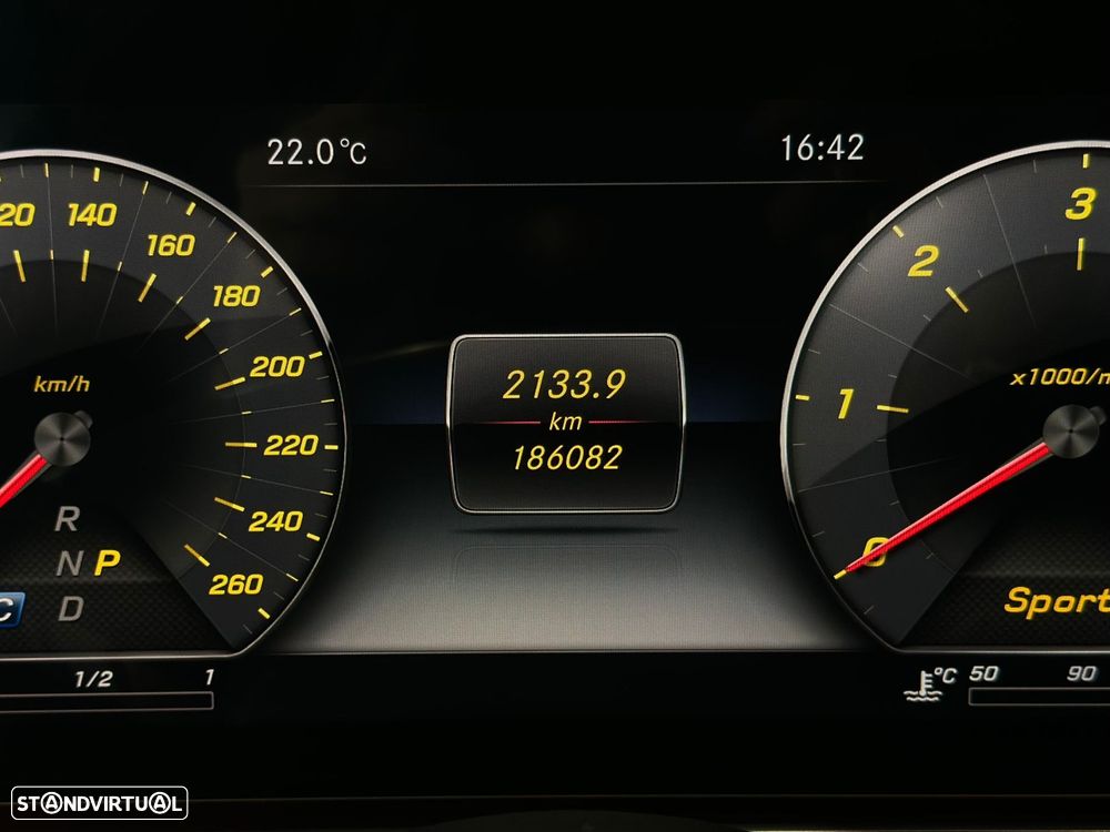 Mercedes-Benz E 220 d AMG Line - 17