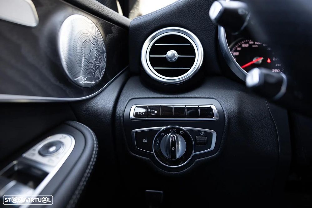 Mercedes-Benz GLC 250 d 4Matic 9G-TRONIC AMG Line - 28