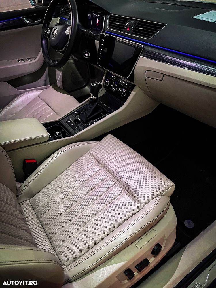 Skoda Superb 2.0 TDI DSG Style - 10
