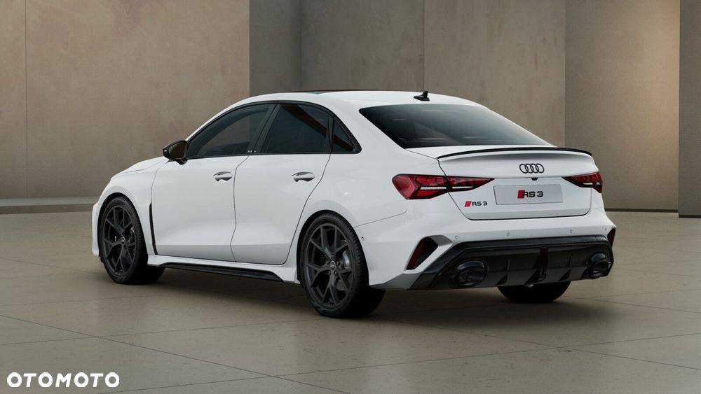 Audi RS3 Limousine - 3