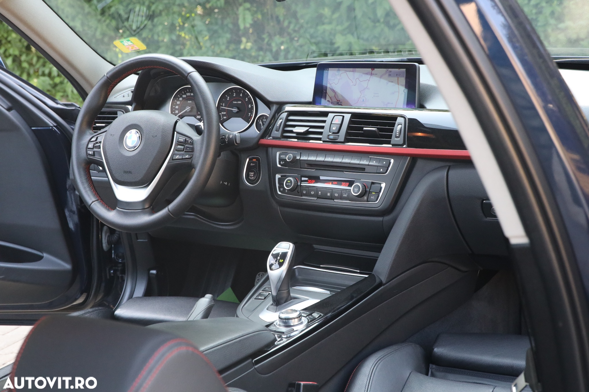 BMW Seria 3 320i Aut. Sport Line - 17