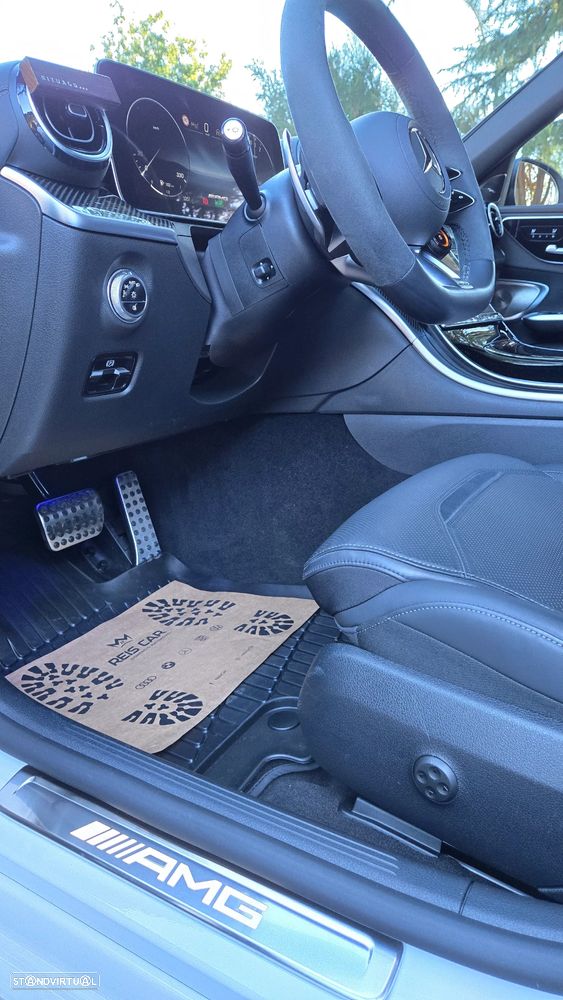 Mercedes-Benz C 63 AMG S E Performance 4Matic - 32