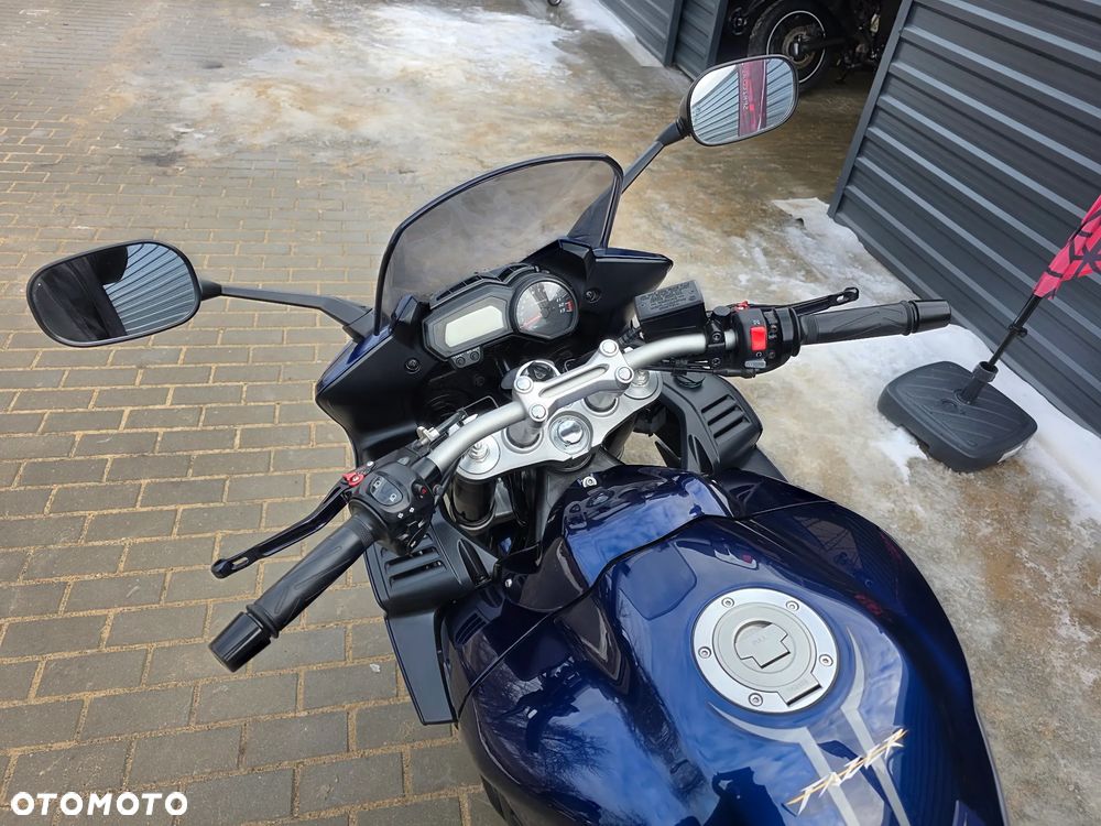 Yamaha FZ - 15