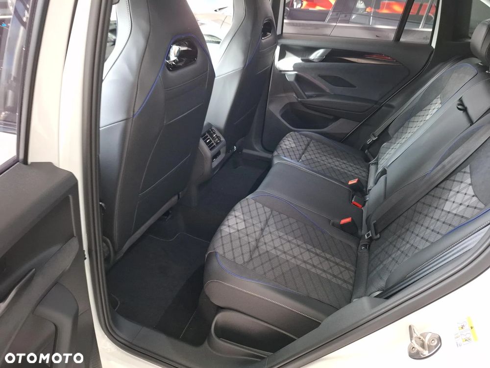 Volkswagen Tiguan - 26