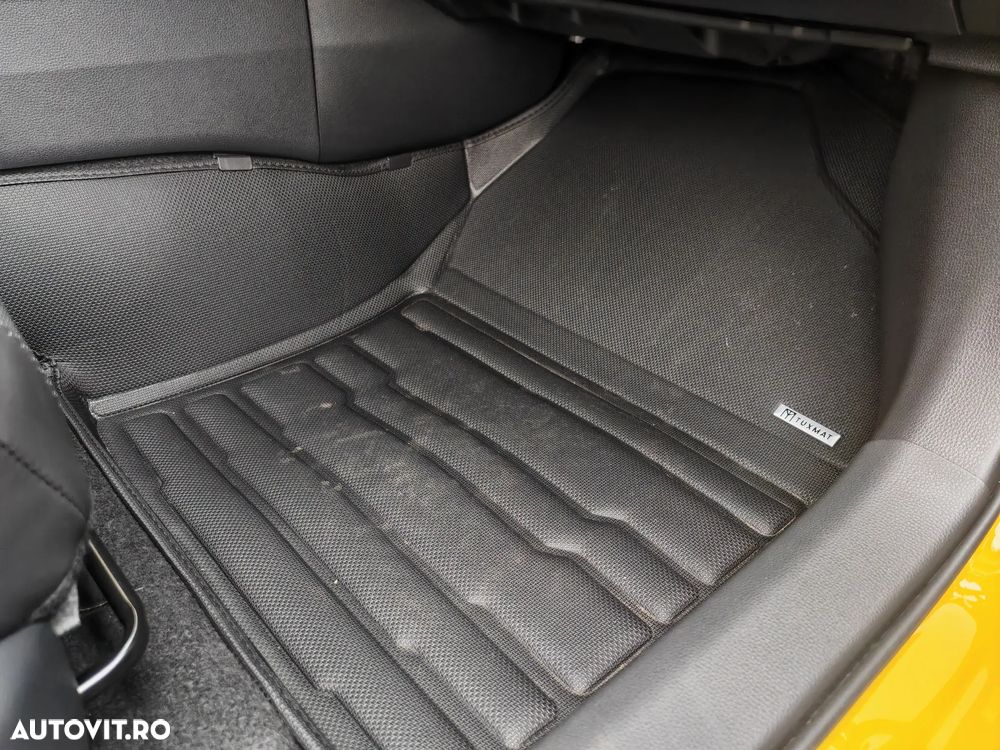 Toyota Prius 2.0 FWD PHEV Exclusive - 37