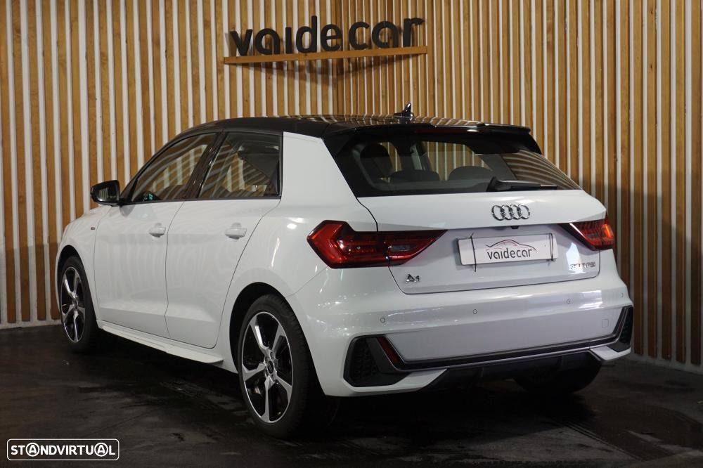 Audi A1 Sportback 30 TFSI S line - 2