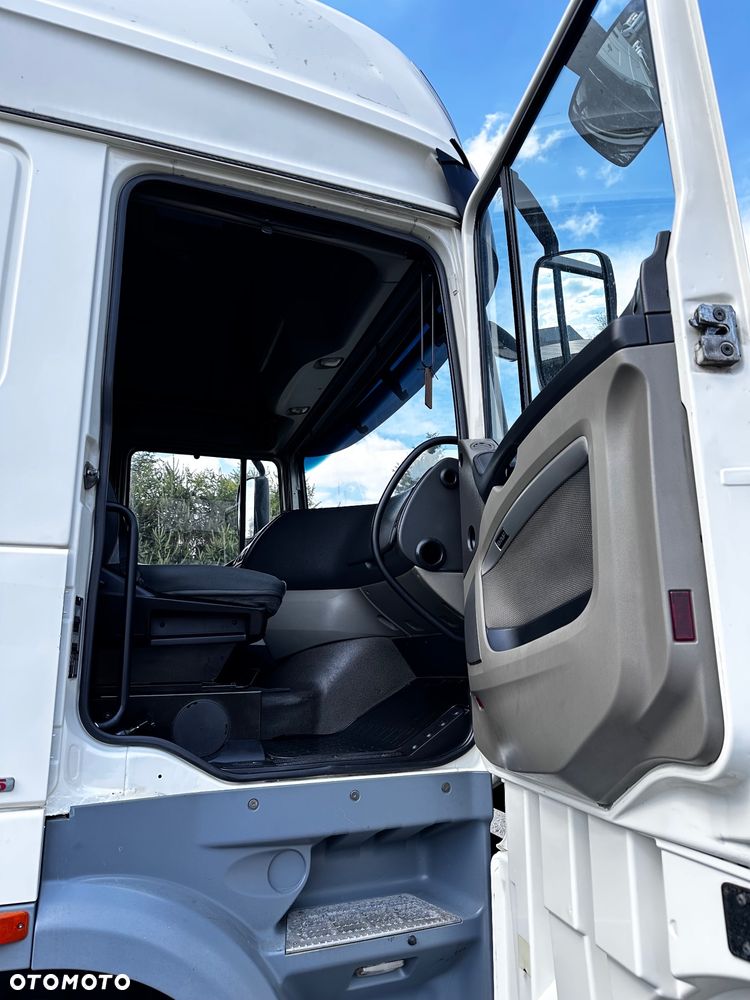 DAF XF 105 Super Space Cab - 6