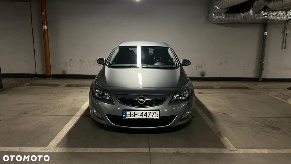 Opel Astra 1.4 T Executive - 7