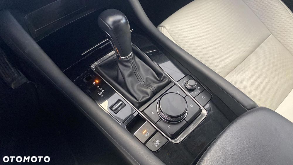 Mazda 3 e-SKYACTIV-X 186 M HYBRID EXCLUSIVE-LINE - 19