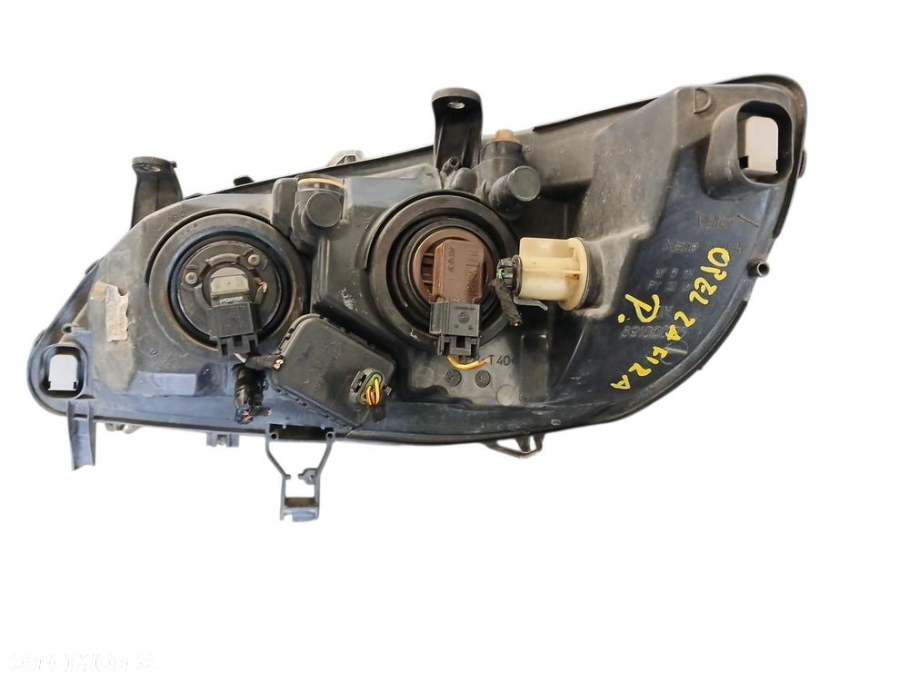 LAMPA PRAWA PRZEDNIA OPEL ZAFIRA A - 2