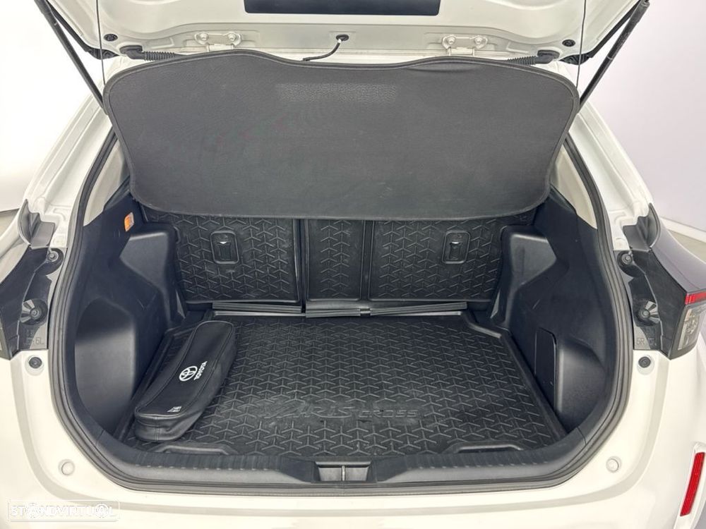 Toyota Yaris Cross 1.5 HDF Comfort Plus AWD - 13
