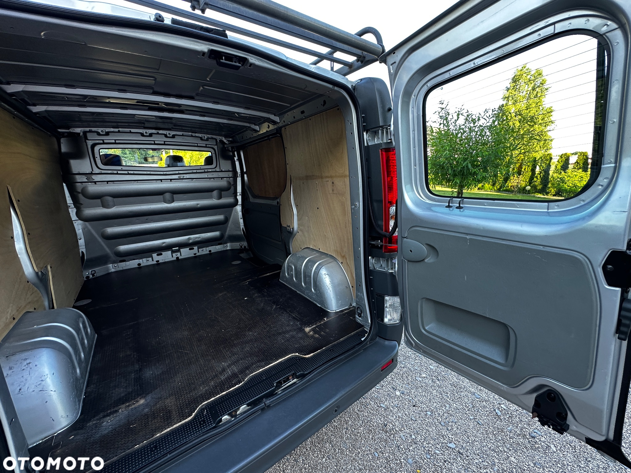 Renault Trafic - 26