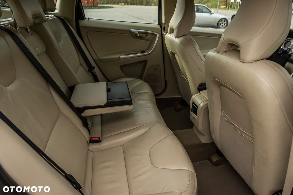Volvo XC 60 DRIVe Summum - 11