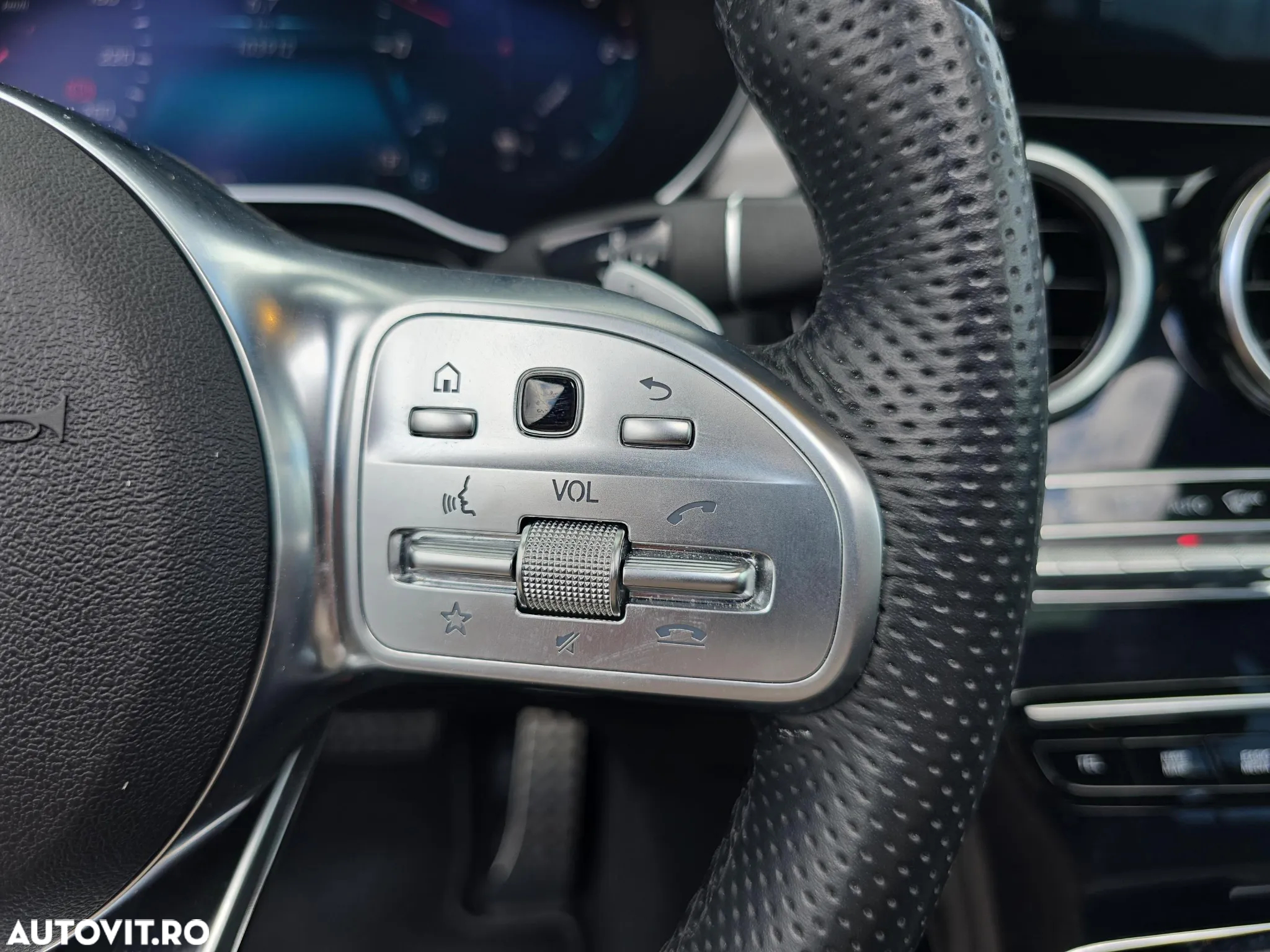 Mercedes-Benz GLC - 15
