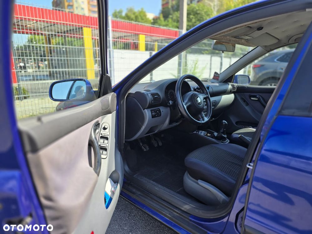 Seat Leon 1.9 TDI Signo - 4